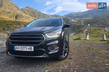 Позашляховик / Кросовер Ford Escape 2017 в Ужгороді