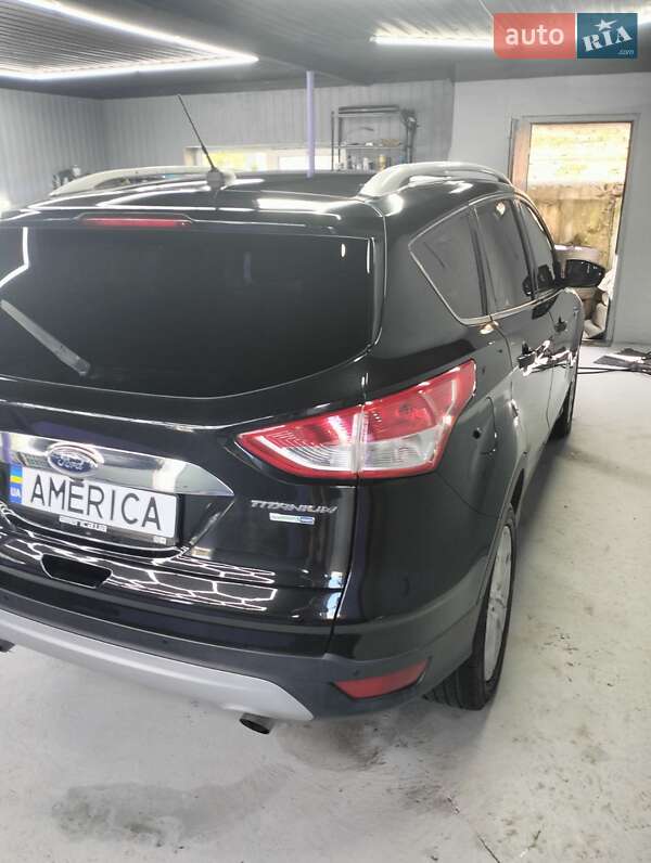 Внедорожник / Кроссовер Ford Escape 2015 в Долине