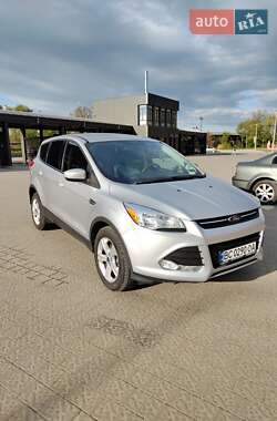 Позашляховик / Кросовер Ford Escape 2015 в Дрогобичі