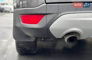 Внедорожник / Кроссовер Ford Escape 2016 в 