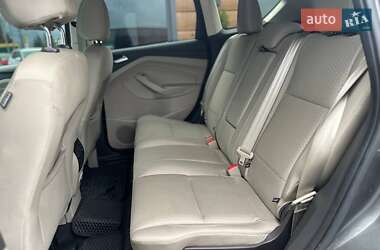 Внедорожник / Кроссовер Ford Escape 2016 в 