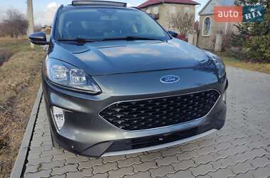 Позашляховик / Кросовер Ford Escape 2020 в Косові