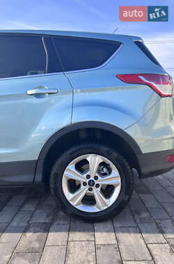 Внедорожник / Кроссовер Ford Escape 2013 в Луцке