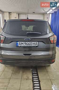 Позашляховик / Кросовер Ford Escape 2018 в Чернігові