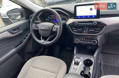 Внедорожник / Кроссовер Ford Escape 2022 в 