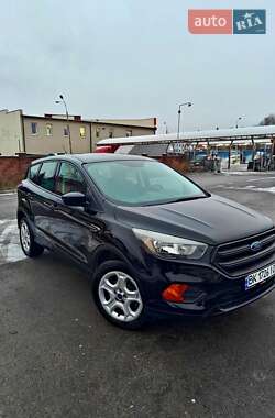 Позашляховик / Кросовер Ford Escape 2017 в Рівному