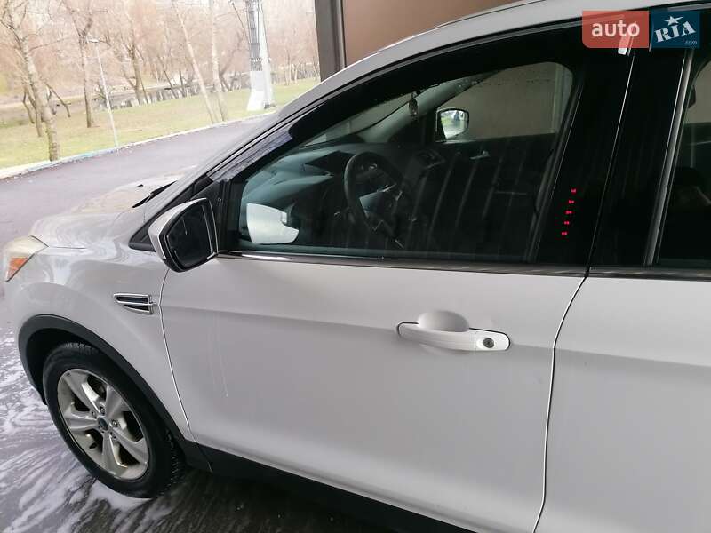 Внедорожник / Кроссовер Ford Escape 2012 в Киеве