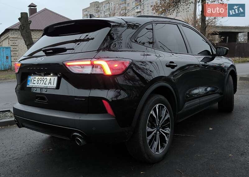 Внедорожник / Кроссовер Ford Escape 2021 в Павлограде
