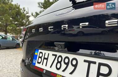 Внедорожник / Кроссовер Ford Escape 2021 в 