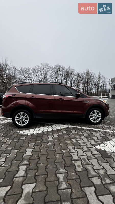 Внедорожник / Кроссовер Ford Escape 2017 в Виннице