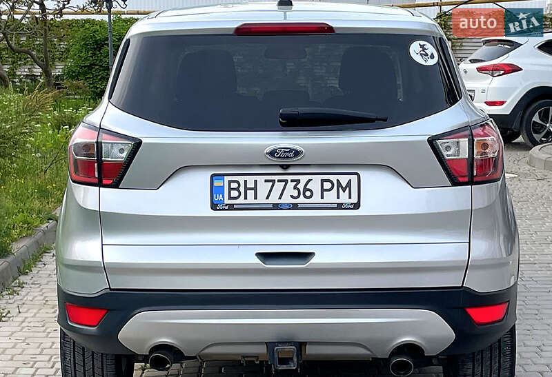 Внедорожник / Кроссовер Ford Escape 2017 в Львове