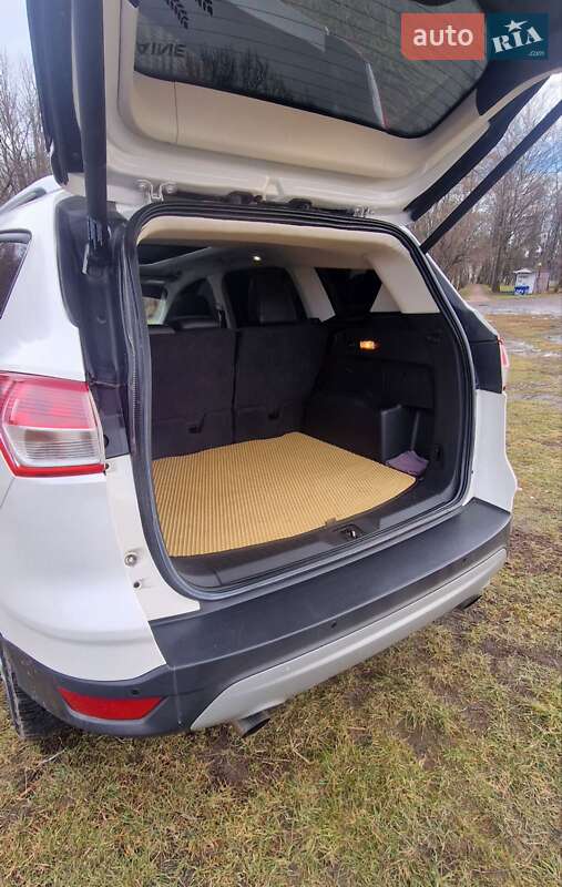 Внедорожник / Кроссовер Ford Escape 2014 в Рогатине