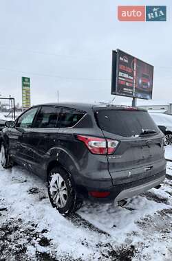 Позашляховик / Кросовер Ford Escape 2017 в Львові