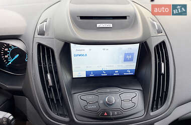 Внедорожник / Кроссовер Ford Escape 2015 в 