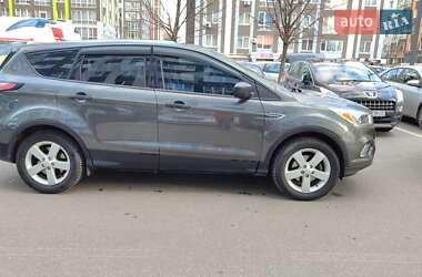 Внедорожник / Кроссовер Ford Escape 2017 в Ирпене