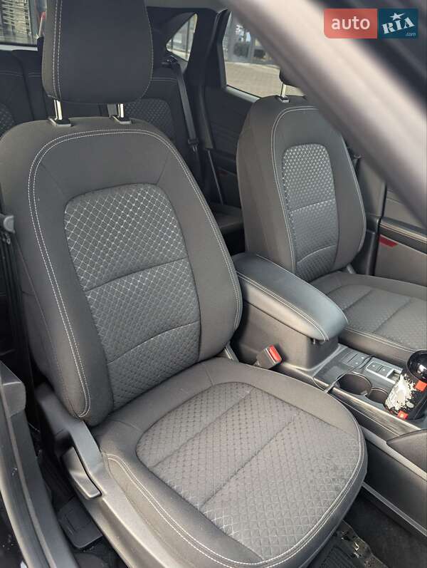 Позашляховик / Кросовер Ford Escape 2023 в Здолбуніві