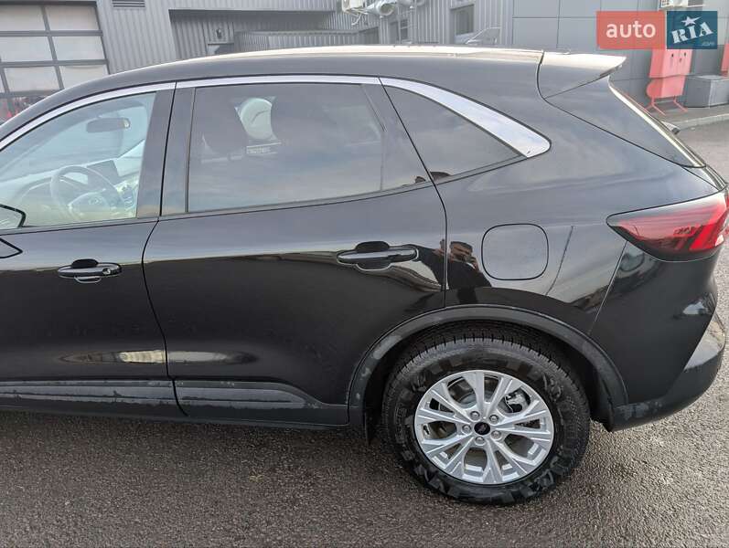 Позашляховик / Кросовер Ford Escape 2023 в Здолбуніві