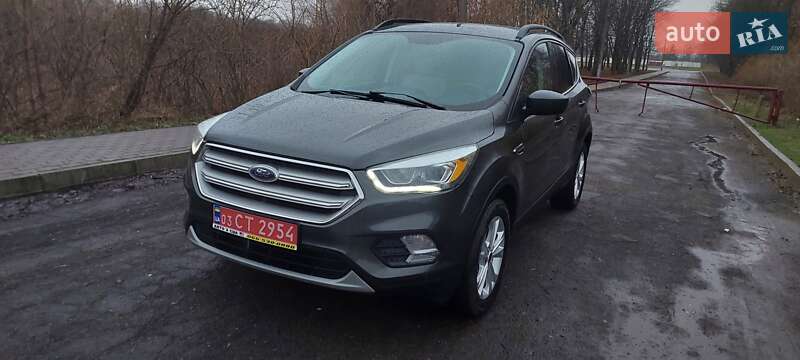 Внедорожник / Кроссовер Ford Escape 2018 в Дубно