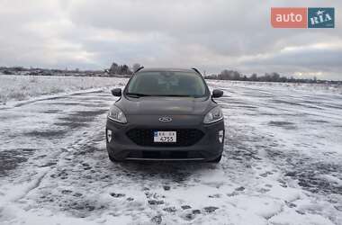 Внедорожник / Кроссовер Ford Escape 2020 в 
