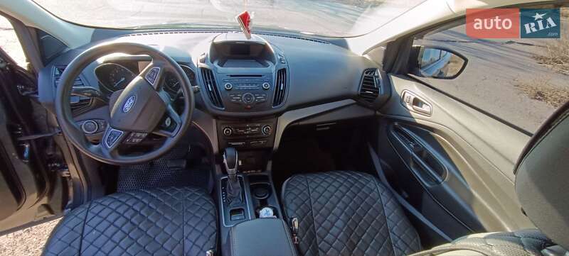 Внедорожник / Кроссовер Ford Escape 2017 в Мироновке
