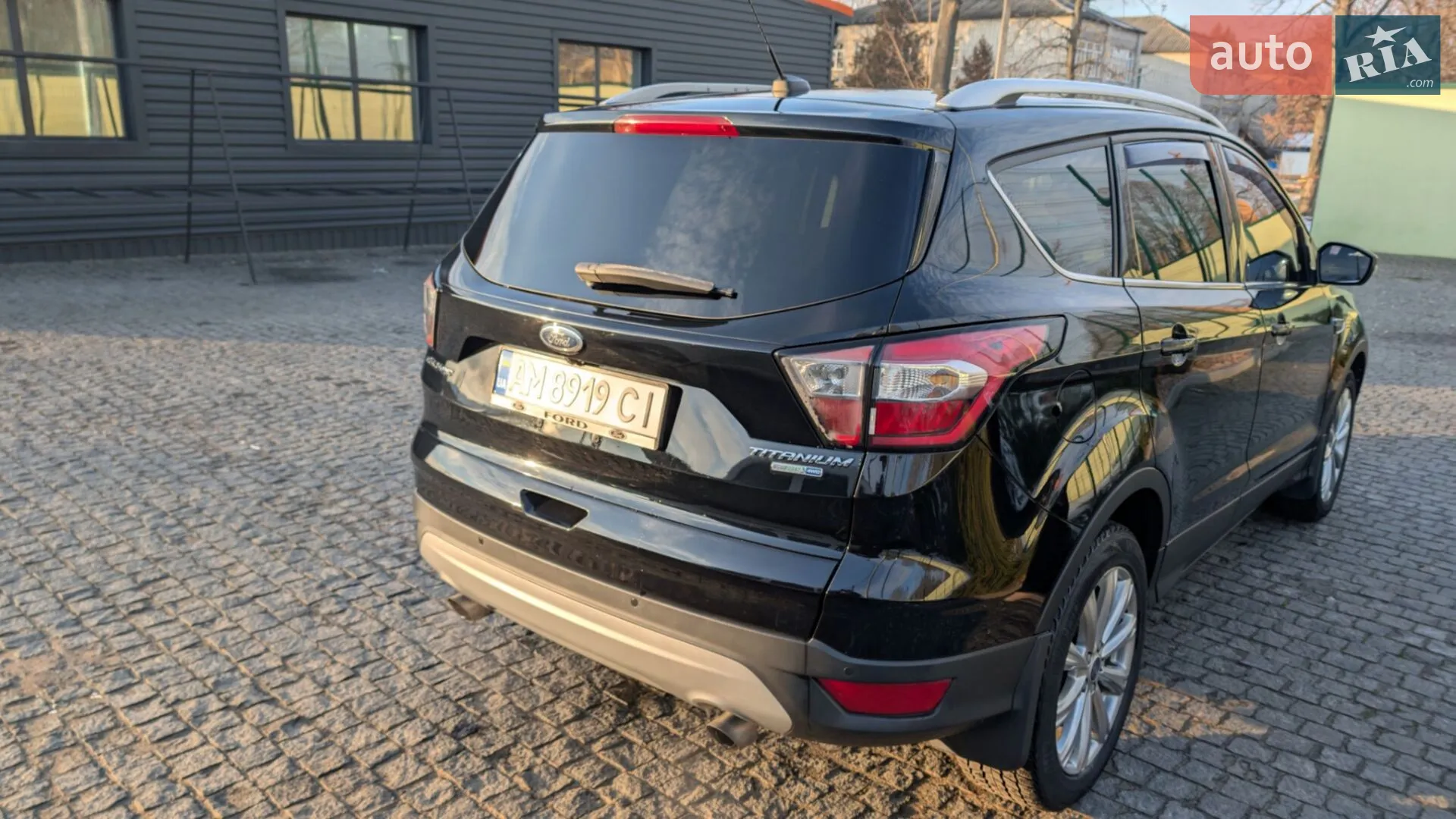 2017 Ford Escape - мініатюра 2
