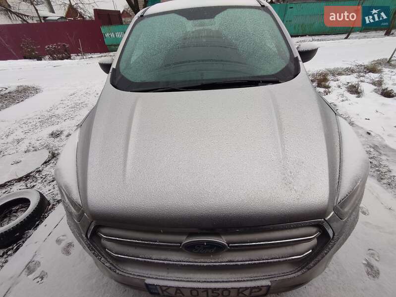 Внедорожник / Кроссовер Ford Escape 2017 в Лозовой