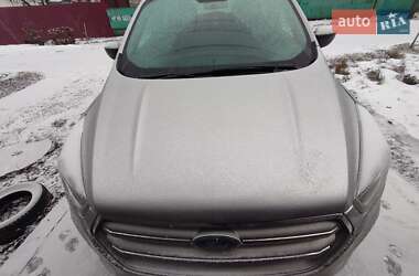Внедорожник / Кроссовер Ford Escape 2017 в 