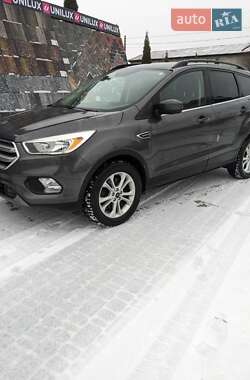 Внедорожник / Кроссовер Ford Escape 2016 в Ровно