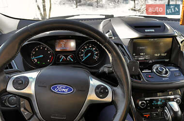 Внедорожник / Кроссовер Ford Escape 2014 в 