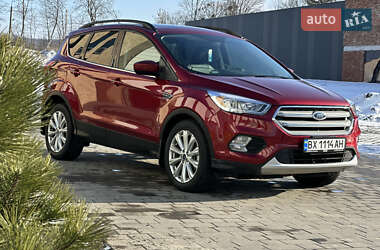 Внедорожник / Кроссовер Ford Escape 2018 в Хмельницком