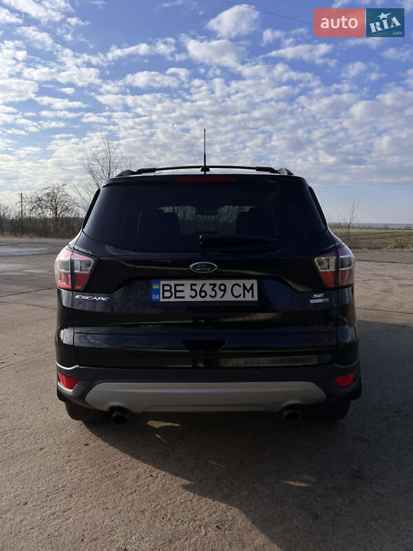 Внедорожник / Кроссовер Ford Escape 2017 в Южноукраинске