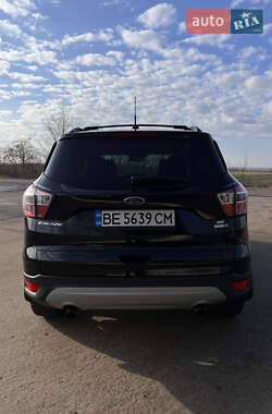 Внедорожник / Кроссовер Ford Escape 2017 в 