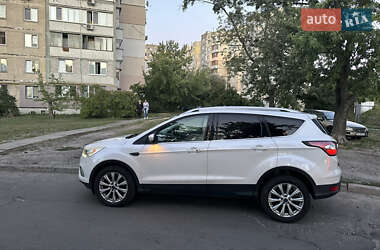 Позашляховик / Кросовер Ford Escape 2016 в Києві