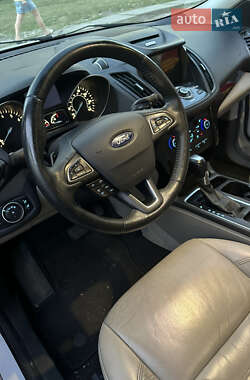 Позашляховик / Кросовер Ford Escape 2016 в Києві