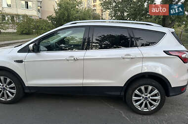 Позашляховик / Кросовер Ford Escape 2016 в Києві