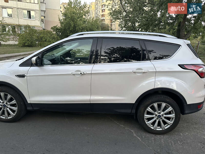 Позашляховик / Кросовер Ford Escape 2016 в Києві