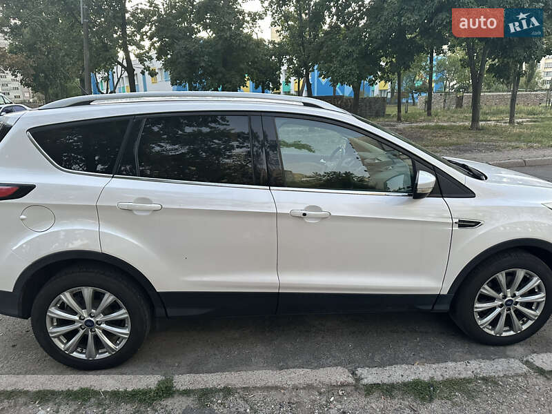 Внедорожник / Кроссовер Ford Escape 2016 в Киеве