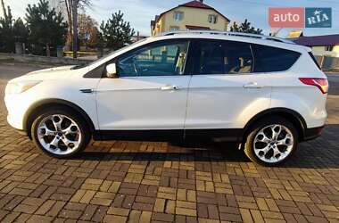 Внедорожник / Кроссовер Ford Escape 2016 в 