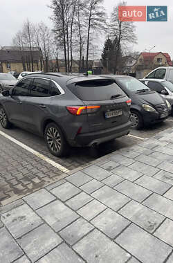 Внедорожник / Кроссовер Ford Escape 2021 в 