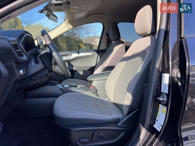 Позашляховик / Кросовер Ford Escape 2020 в Львові