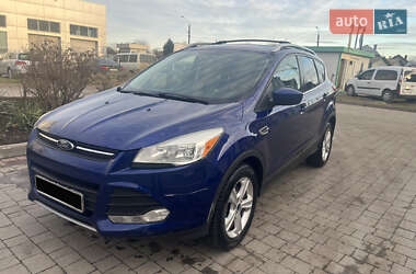 Внедорожник / Кроссовер Ford Escape 2015 в 