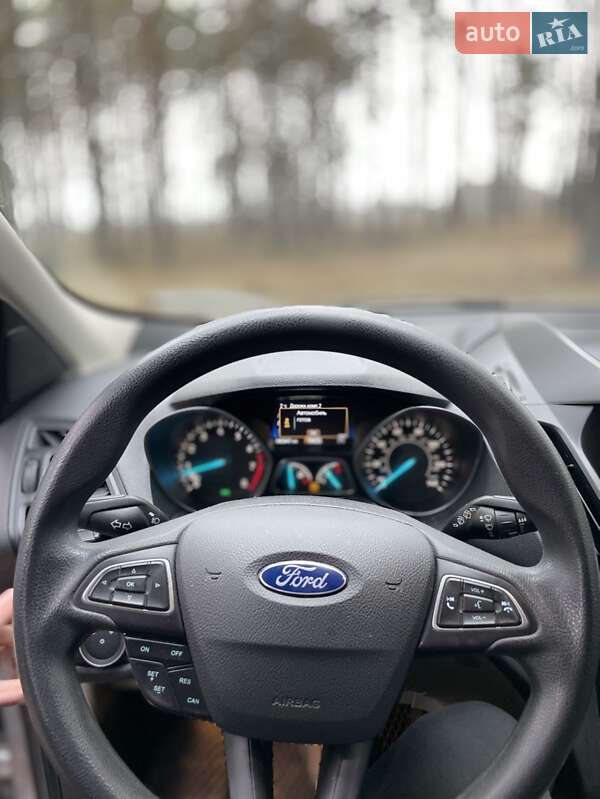 Внедорожник / Кроссовер Ford Escape 2019 в Сумах