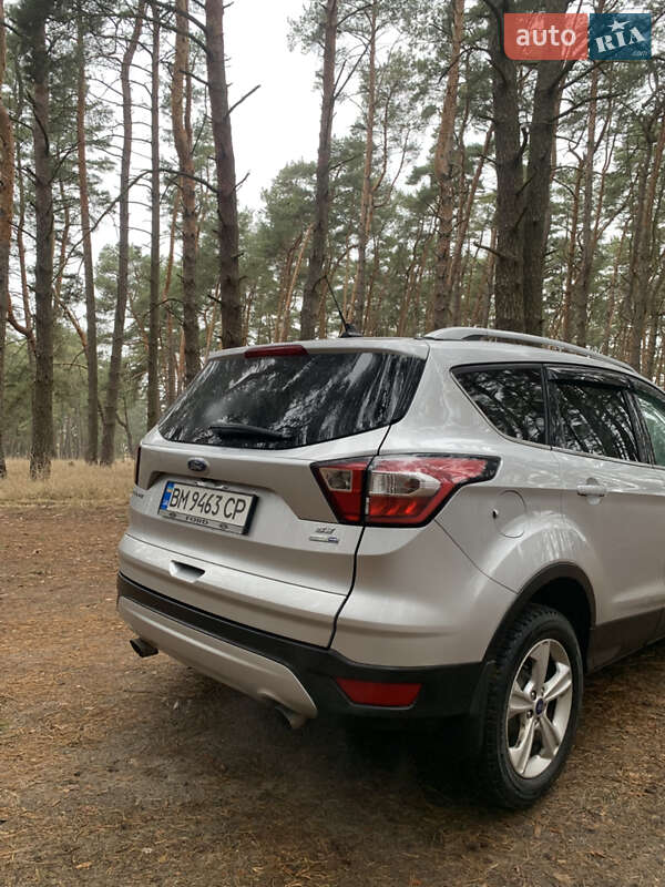 Внедорожник / Кроссовер Ford Escape 2019 в Сумах