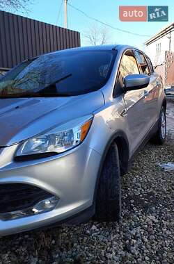 Позашляховик / Кросовер Ford Escape 2014 в 