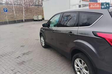 Внедорожник / Кроссовер Ford Escape 2019 в 
