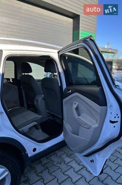 Внедорожник / Кроссовер Ford Escape 2012 в 