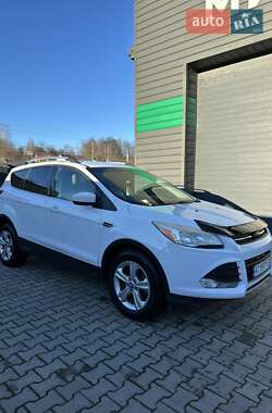 Внедорожник / Кроссовер Ford Escape 2012 в 