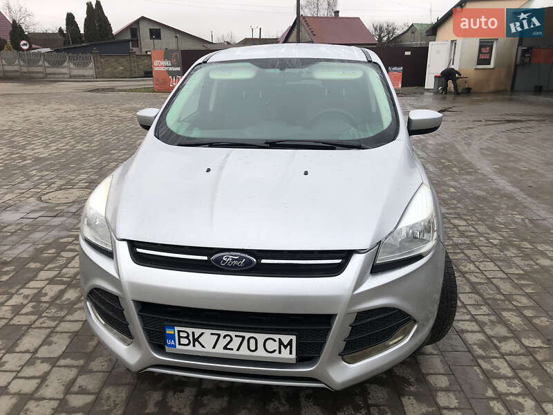 Позашляховик / Кросовер Ford Escape 2015 в Острозі