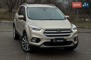 Внедорожник / Кроссовер Ford Escape 2017 в Киеве