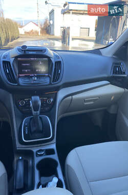 Внедорожник / Кроссовер Ford Escape 2013 в 